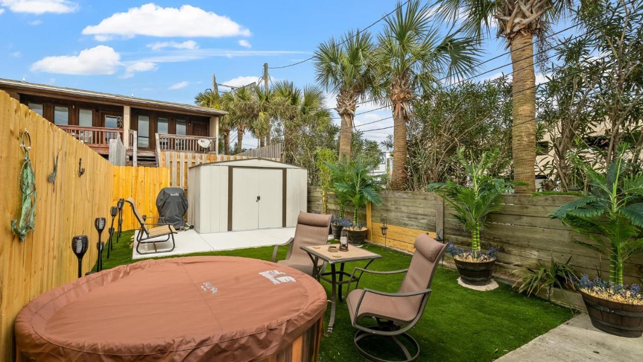 Apartamento Pet Friendly Townhome With Gulf Views And Hot Tub Right Across From And Schooners