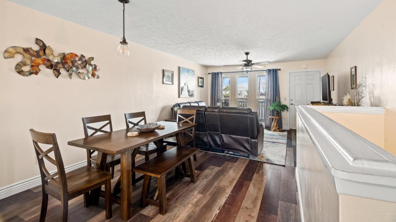 Apartamento Pet Friendly Townhome With Gulf Views And Hot Tub Right Across From And Schooners *