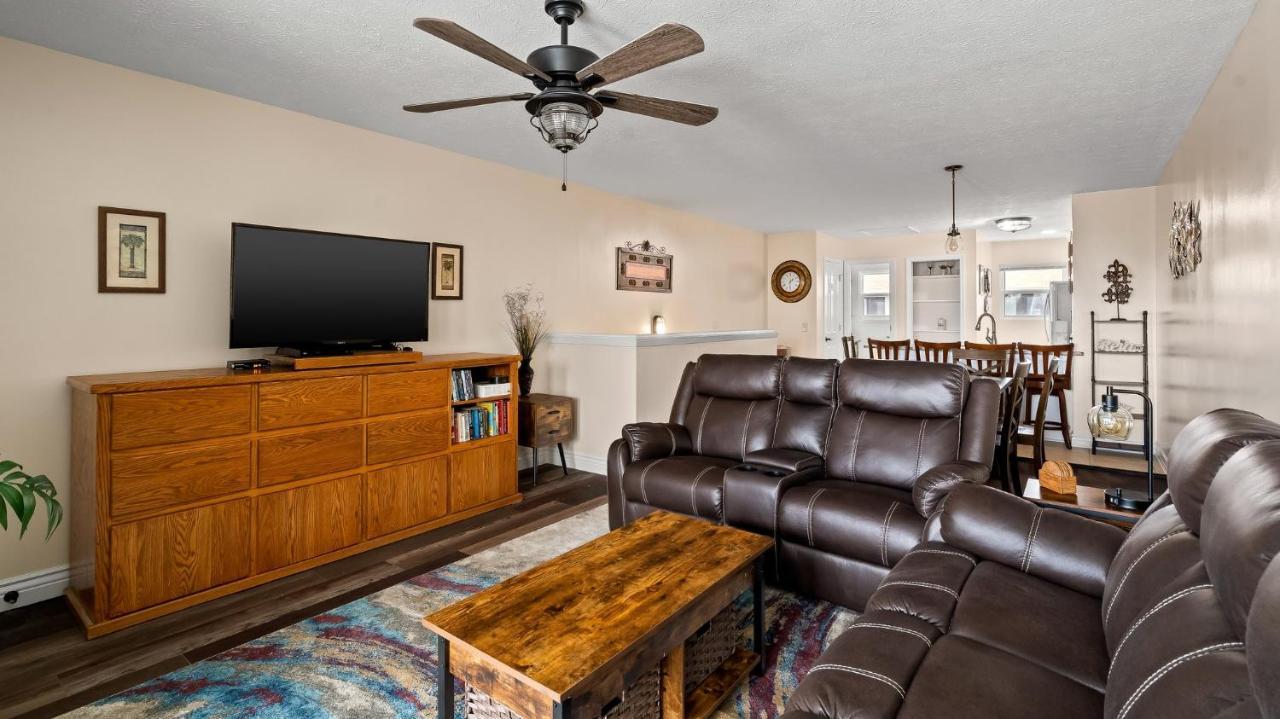 Apartamento Pet Friendly Townhome With Gulf Views And Hot Tub Right Across From And Schooners